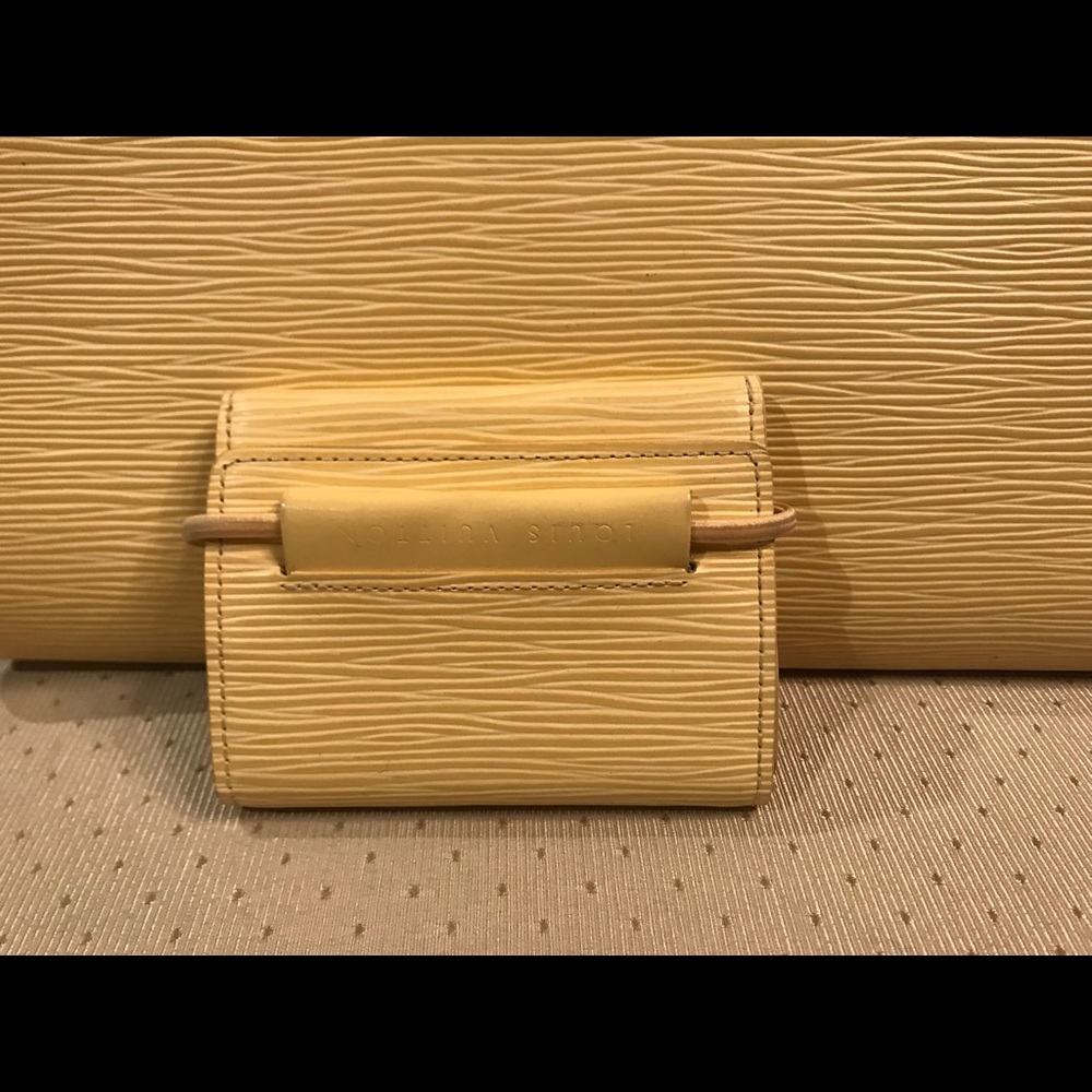 Vintage yellow epileather Louis Vuitton Bag